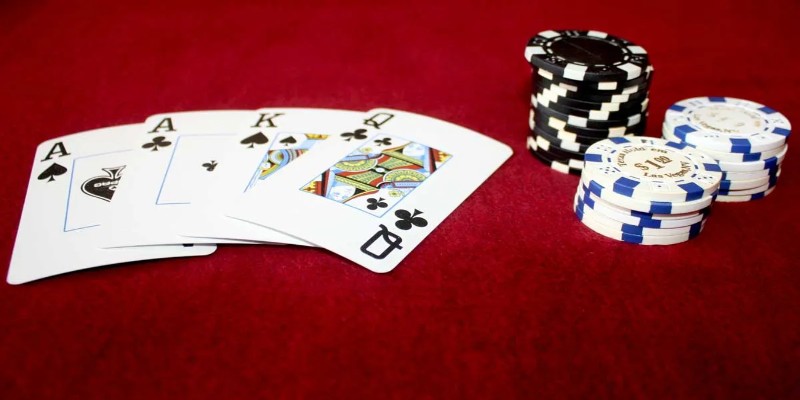 Đôi nét về poker trực tuyến 